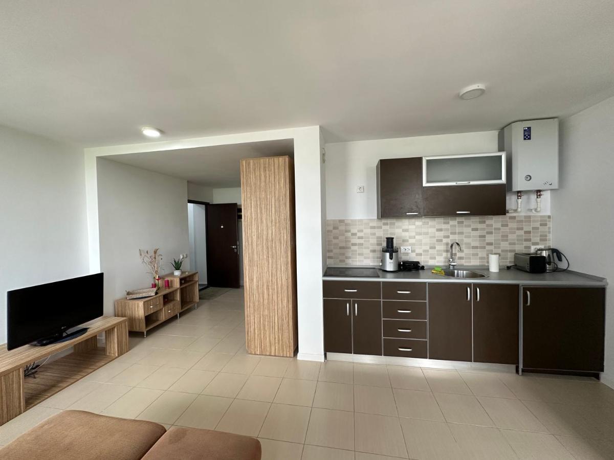 Apartament Oxygen เนพทุน ภายนอก รูปภาพ